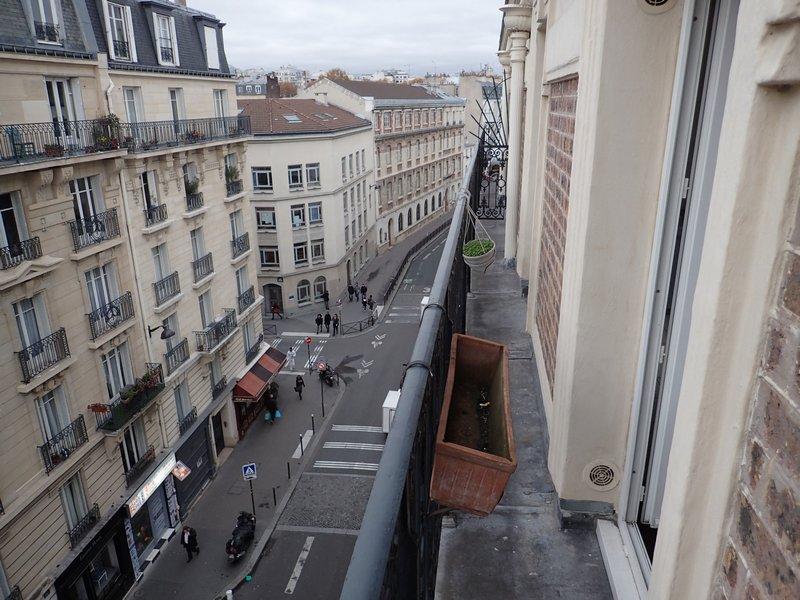 Bright Apartment 26m2 Paris 10th