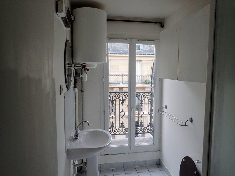 Bright Apartment 26m2 Paris 10th