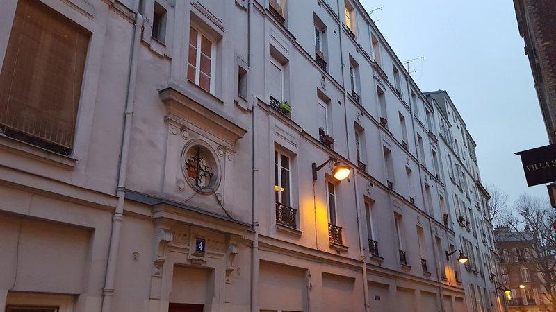 Large studio 20m2 Montmartre to renovate