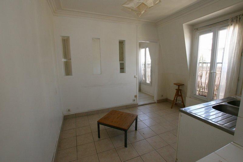 2 room-apartment to renovate Quai de Valmy Paris 10th