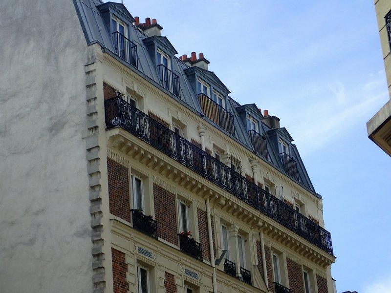 2 room-apartment to renovate Quai de Valmy Paris 10th