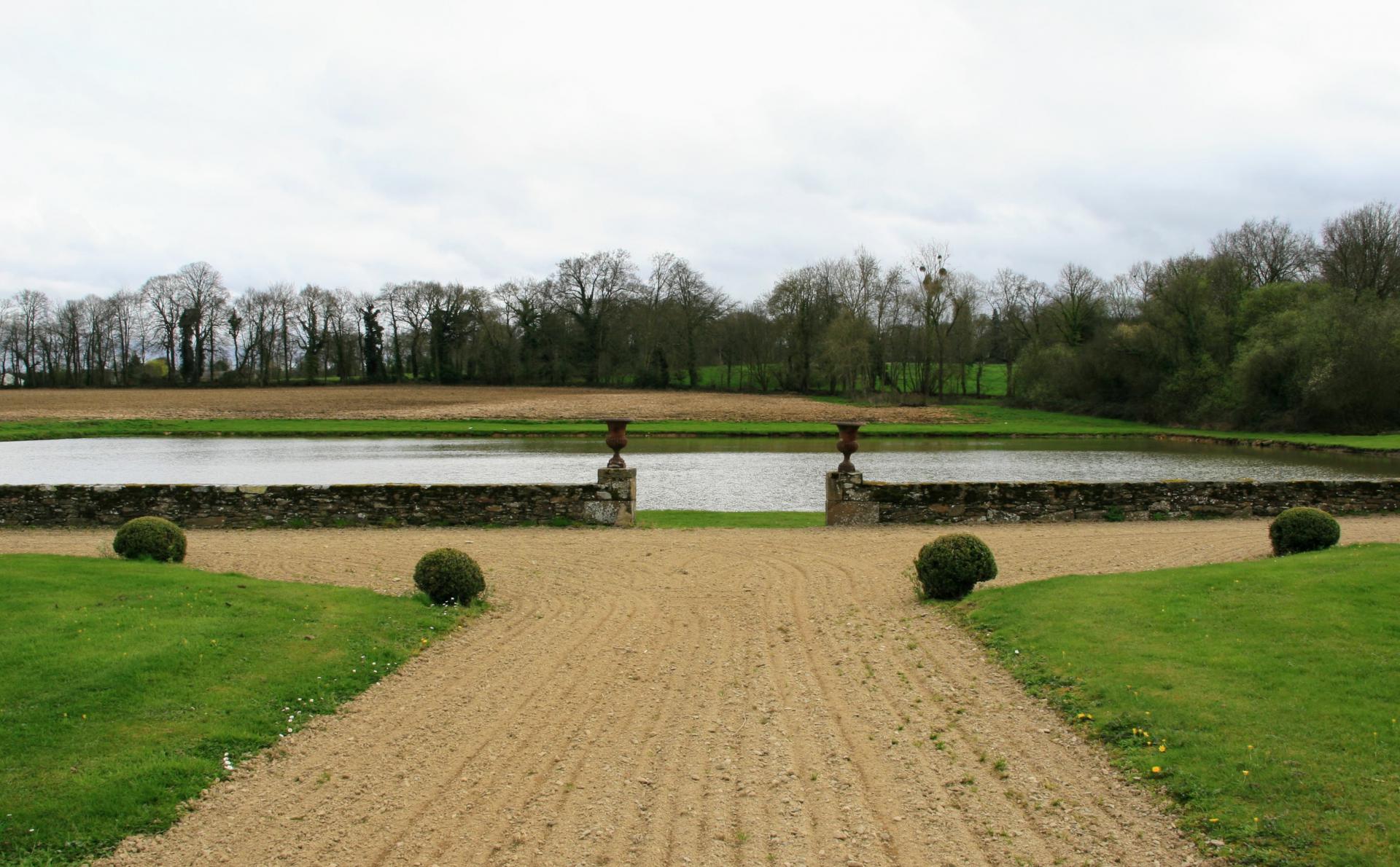 Castle 17-18th century. I.S.M.H. outbuildings and park 