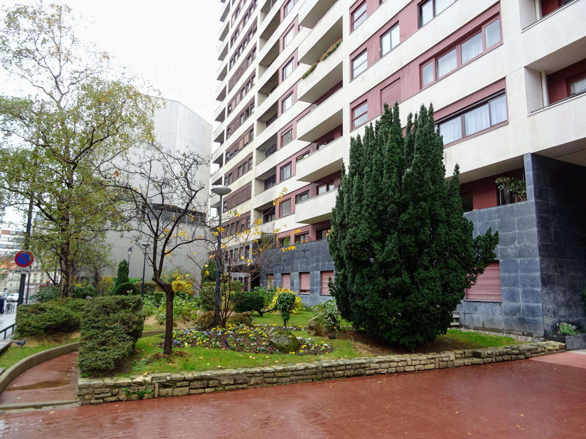 Appartment 4 rooms balcony parking space