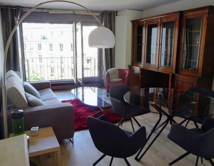 Apartment 30m2 furnished balcony 4th floor. elevator