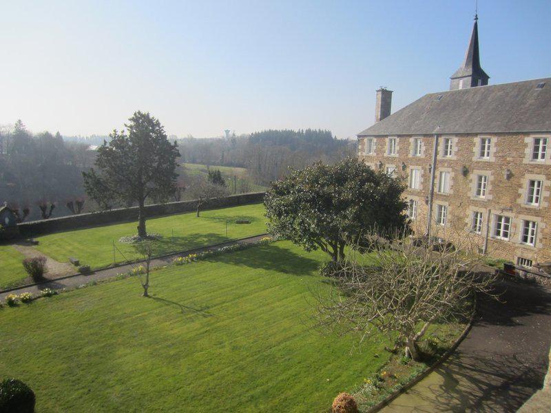 Property outbuildings next Mt-Saint-Michel