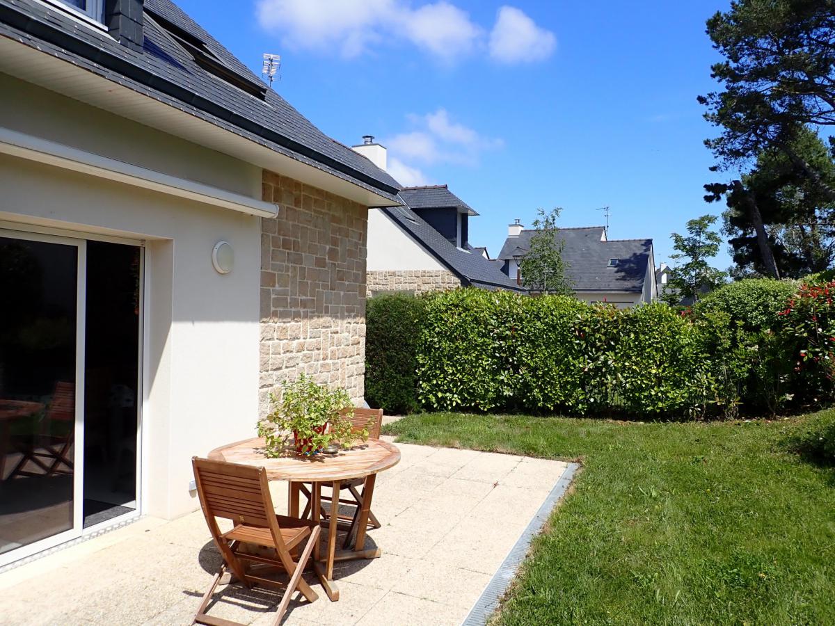 Centre and beaches on foot house 3/4 ch garden garage