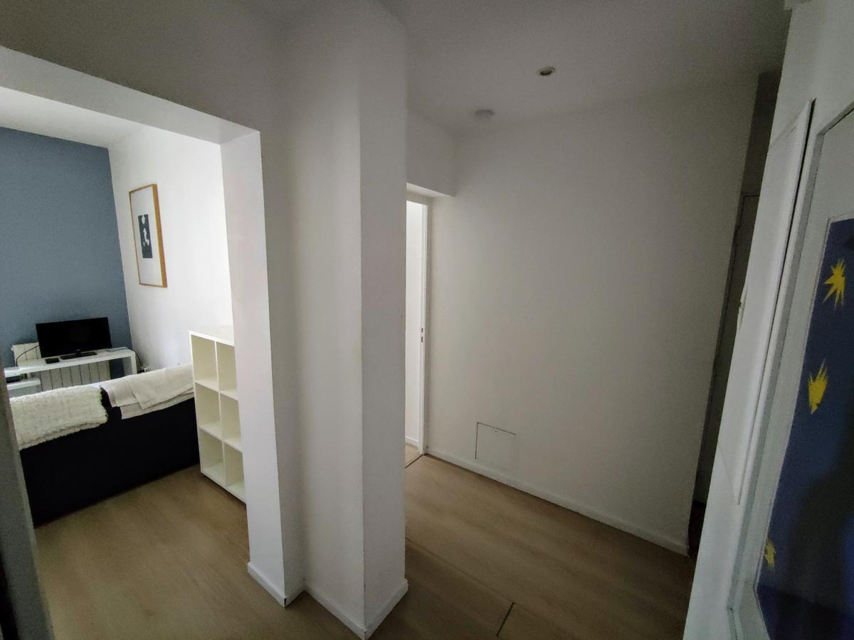 Paris 1st flat 42m2 balcony 1 bed 