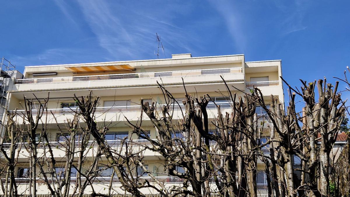 Saint-Félix: Spacious Apartment with Terrace, 3 Bedrooms, Cella
