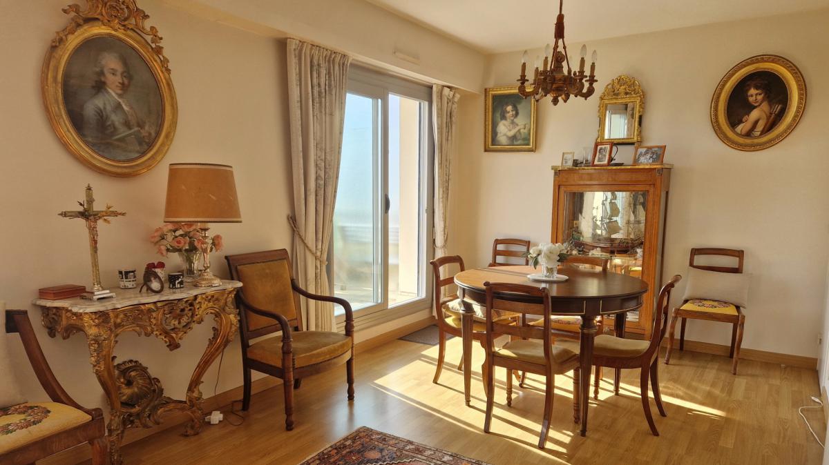 Saint-Félix Terrace apartment 3 bedrooms cellar garage