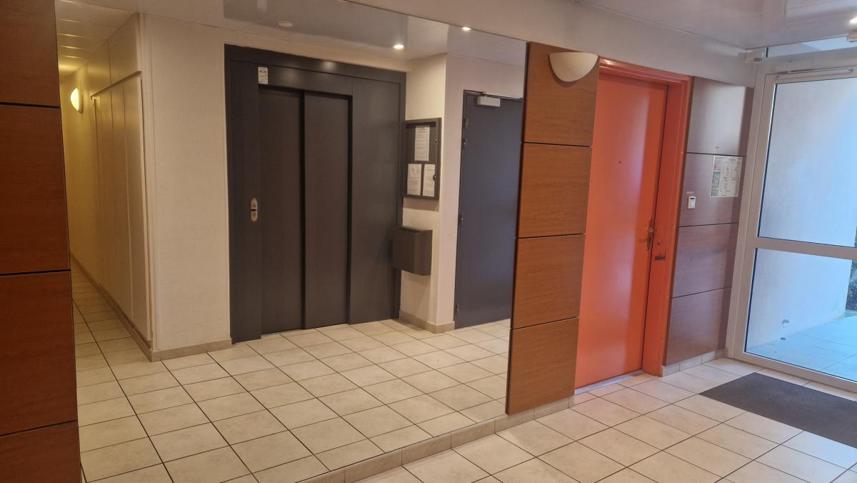 Downtown appartment terrace 2 bedrooms garage