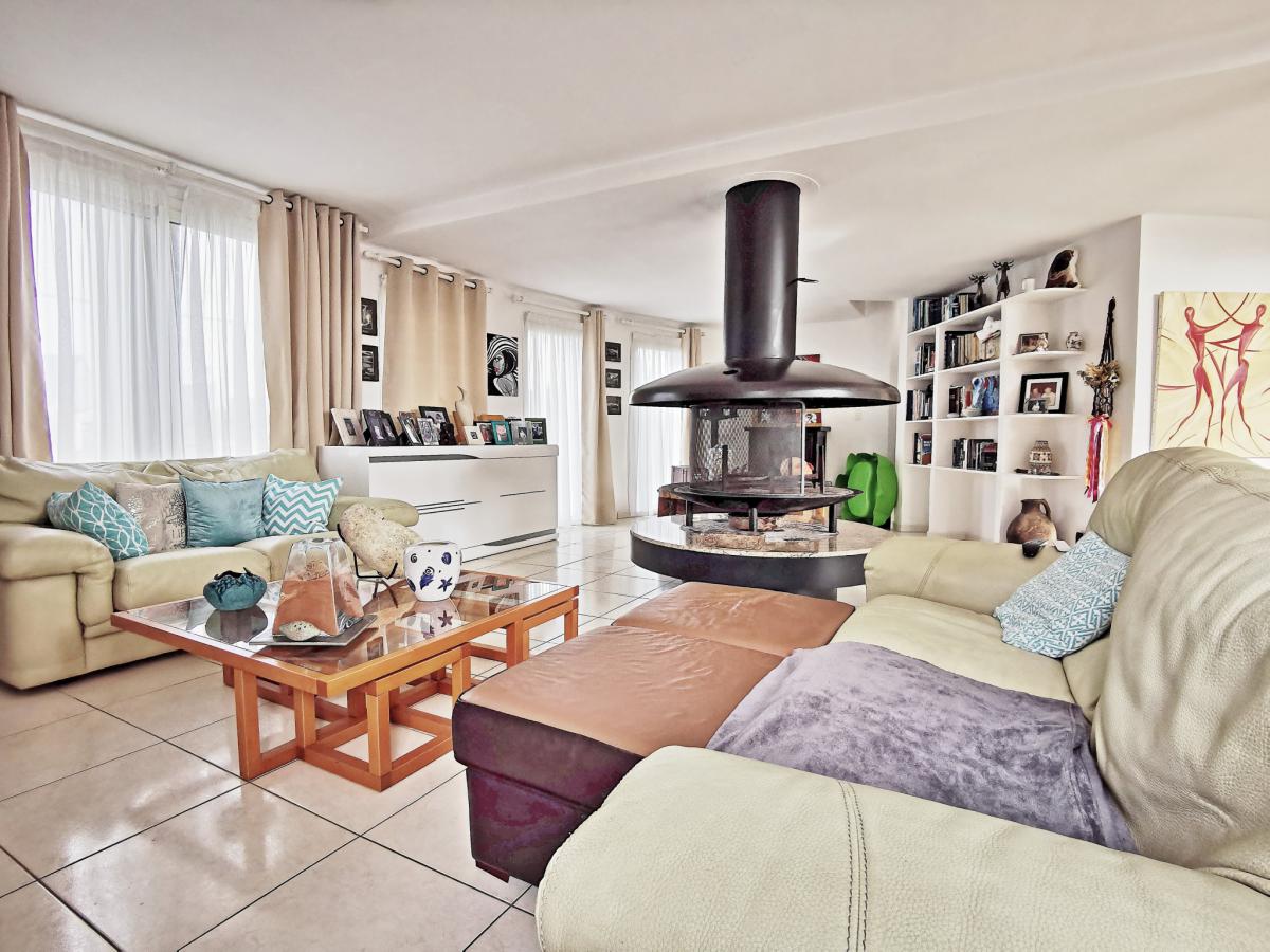 St Pierre Quiberon architect-designed house the beach 150 m view