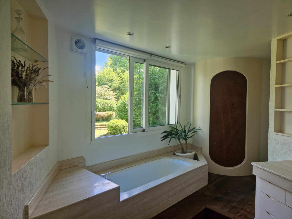 Exclusive downtown house and outbuildings