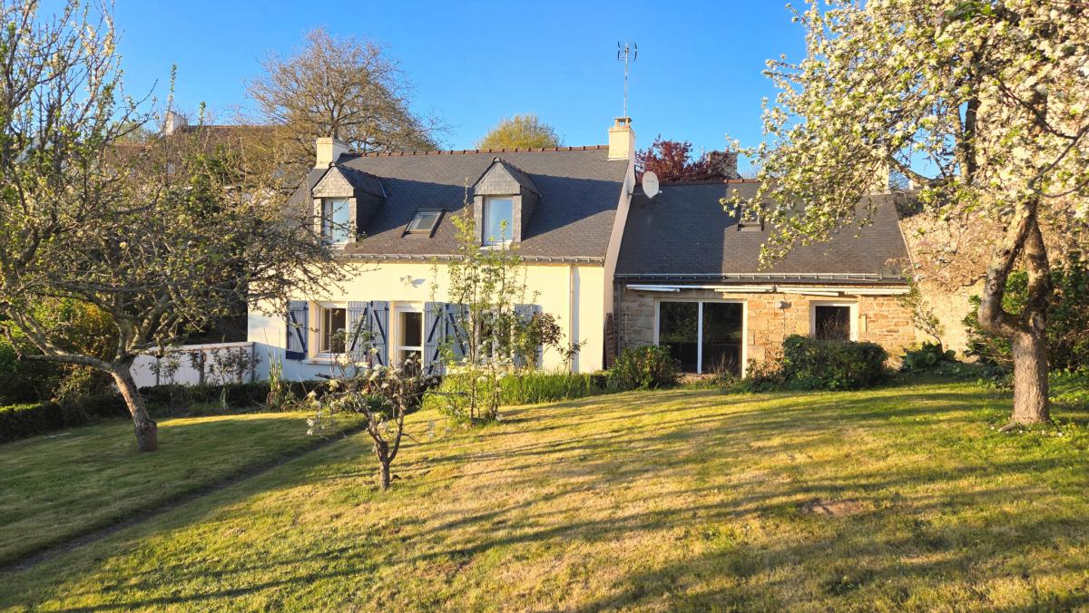 Vue mer sur le Golfe maison ancienne 4 ch jardin terrasse