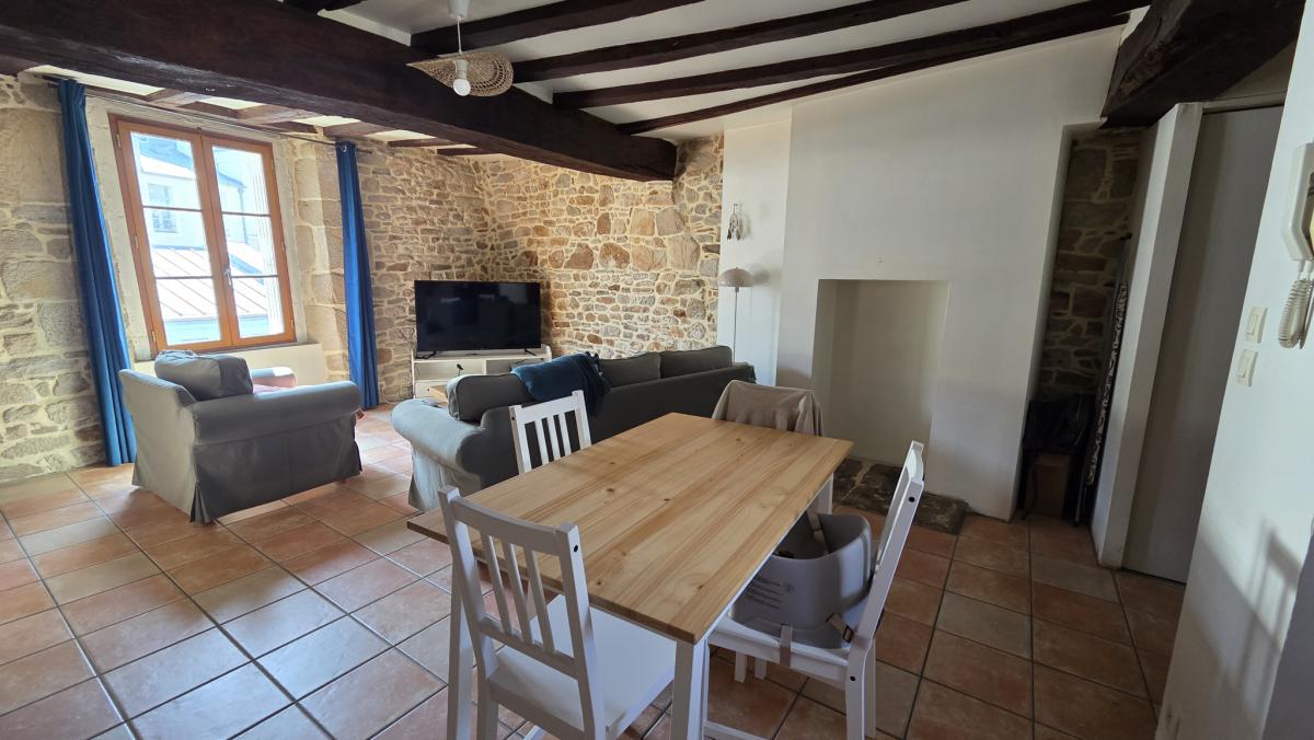 Vannes intra-muros renovated apartment through 1 bedroom