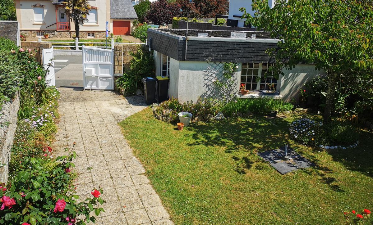 Quiberon – Quiet Neighborhood, Just 300m from the Beach and Sh