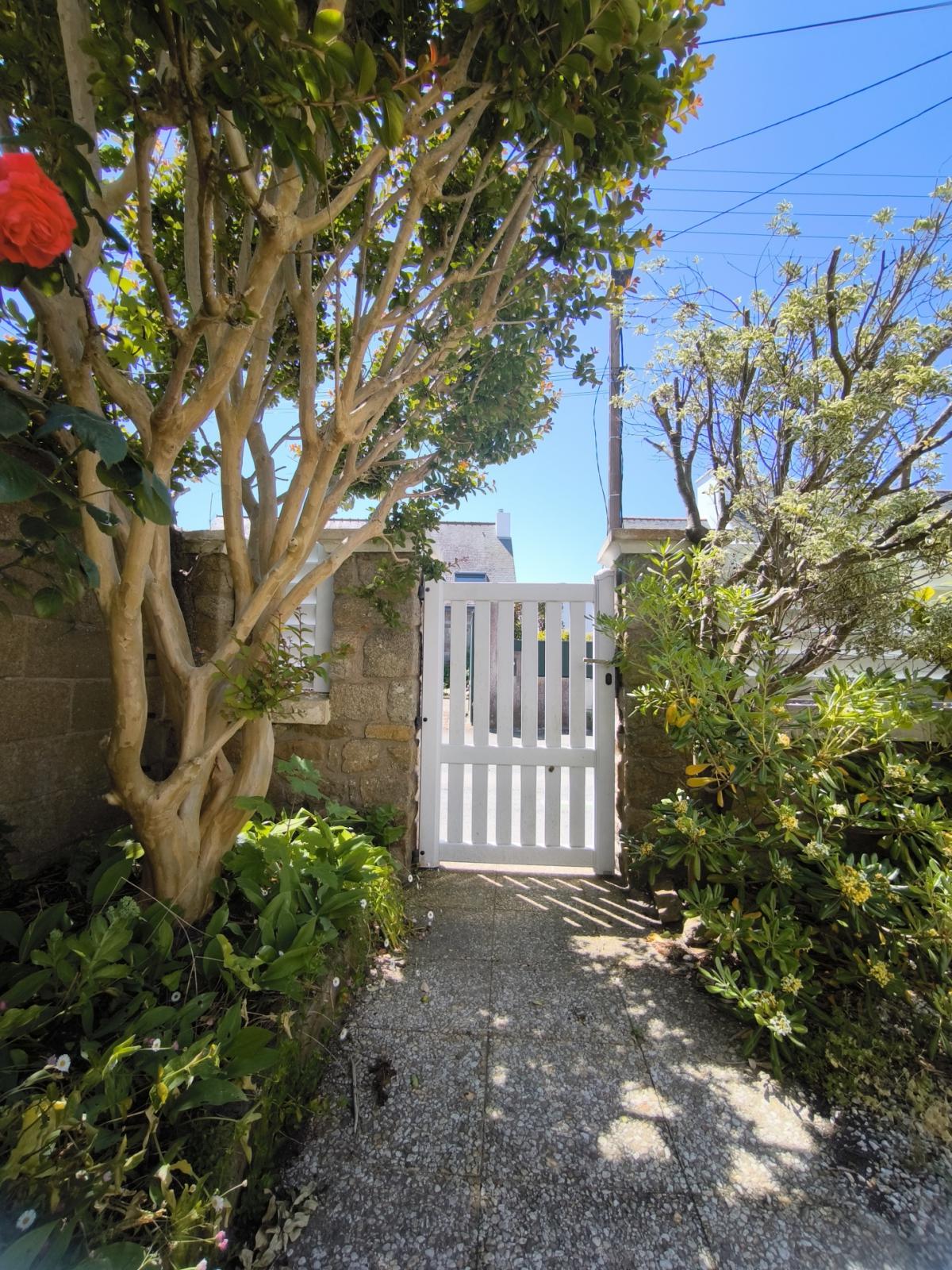 Quiberon – Quiet Neighborhood, Just 300m from the Beach and Sh