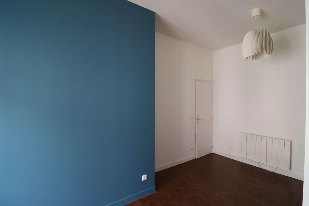 Unobstructed view, renovated old apartment 3 bedrooms + cellar