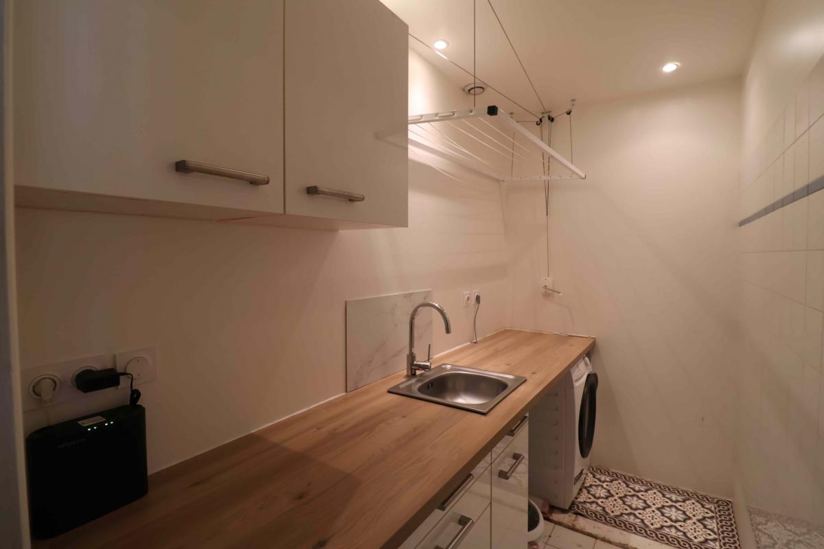 Unobstructed view, renovated old apartment 3 bedrooms + cellar