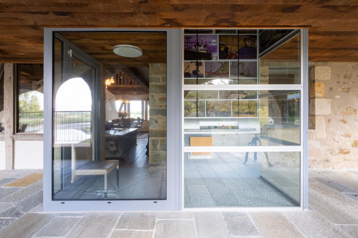 Propriété unique vue imprenable sur la rivière vers la mer