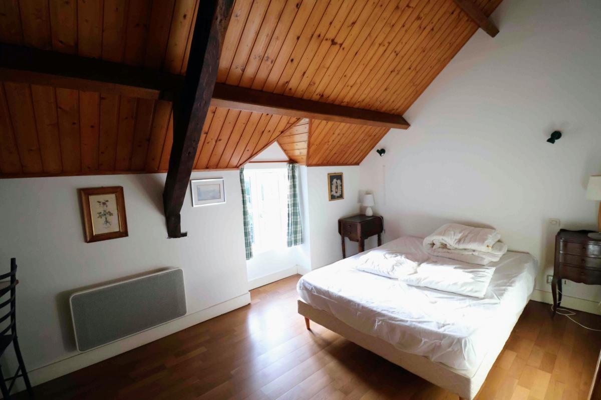 Family Home Campaign with Pool and Outbuilding