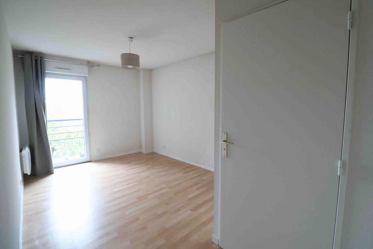 Centre appartement T4 balcon + parking couvert sécurisé