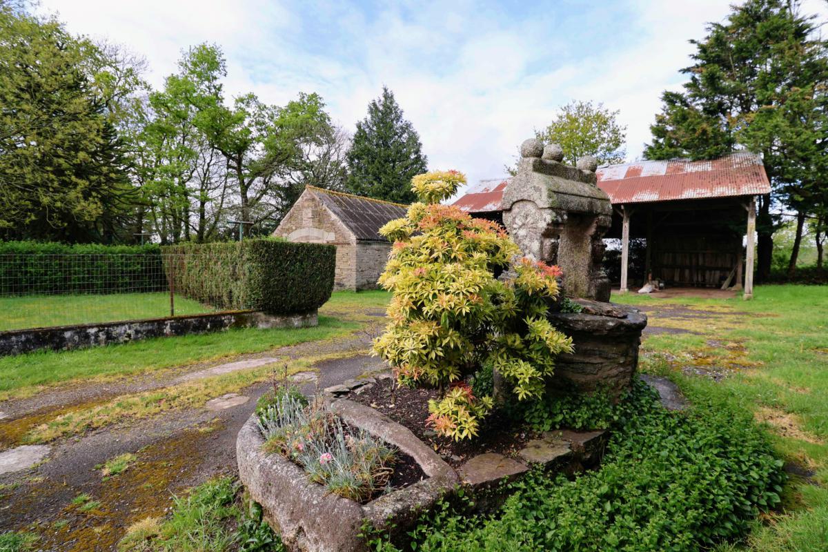 Campagne longère et dépendances possible gîte 