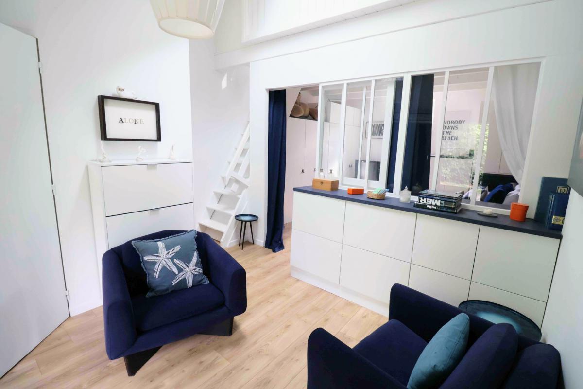 Countryside stone house and swimming pool 