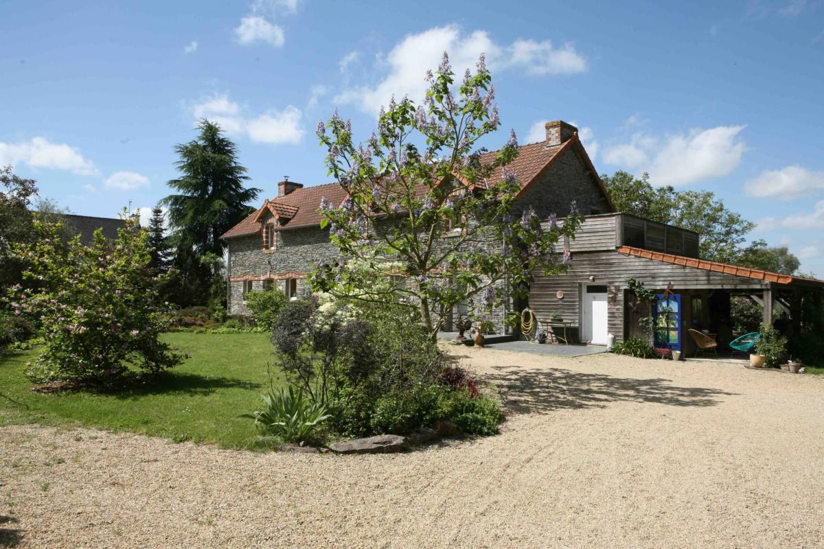 Propriété rénovée terrasses et parc garage