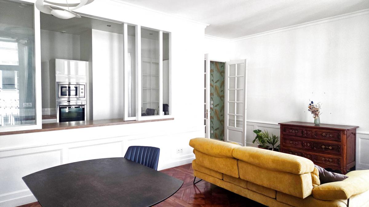 Vue dégagée 3e étage appartement ancien rénové 3 ch + cave