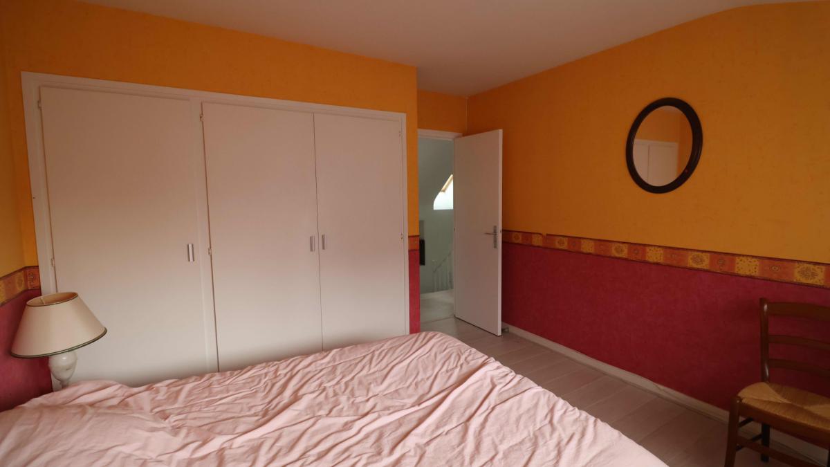 La Madeleine house with 7 bedrooms, garden and garage 