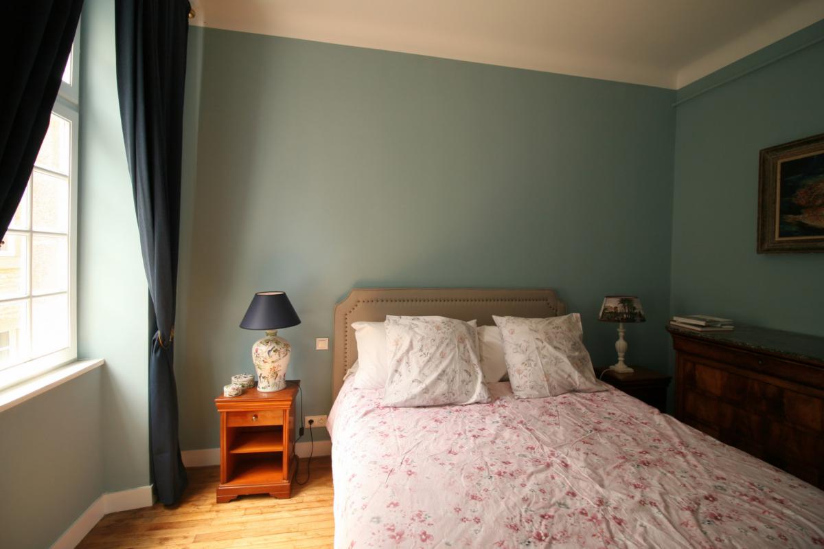 Intra-muros appartement rénové 3 ch + caves 