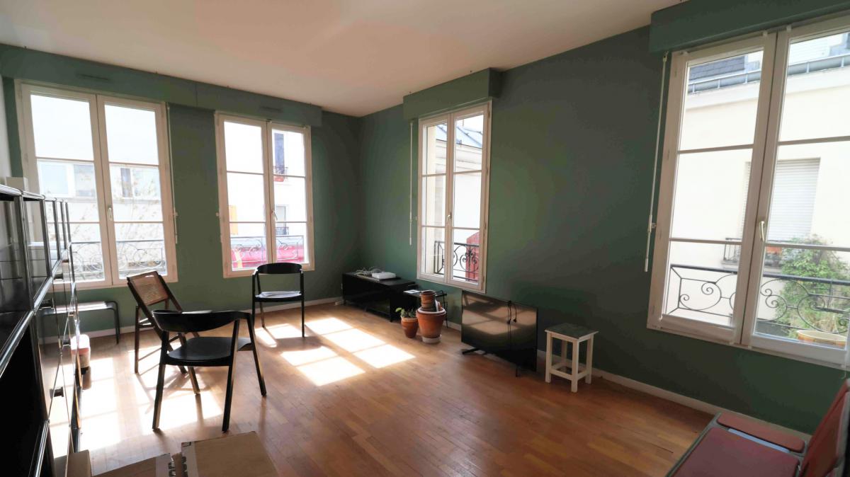 Appartement rénové duplex 2 ch parquet double exposition