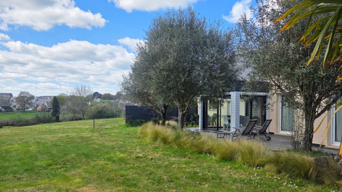 Maison contemporaine 5 ch jardin terrasse garage double