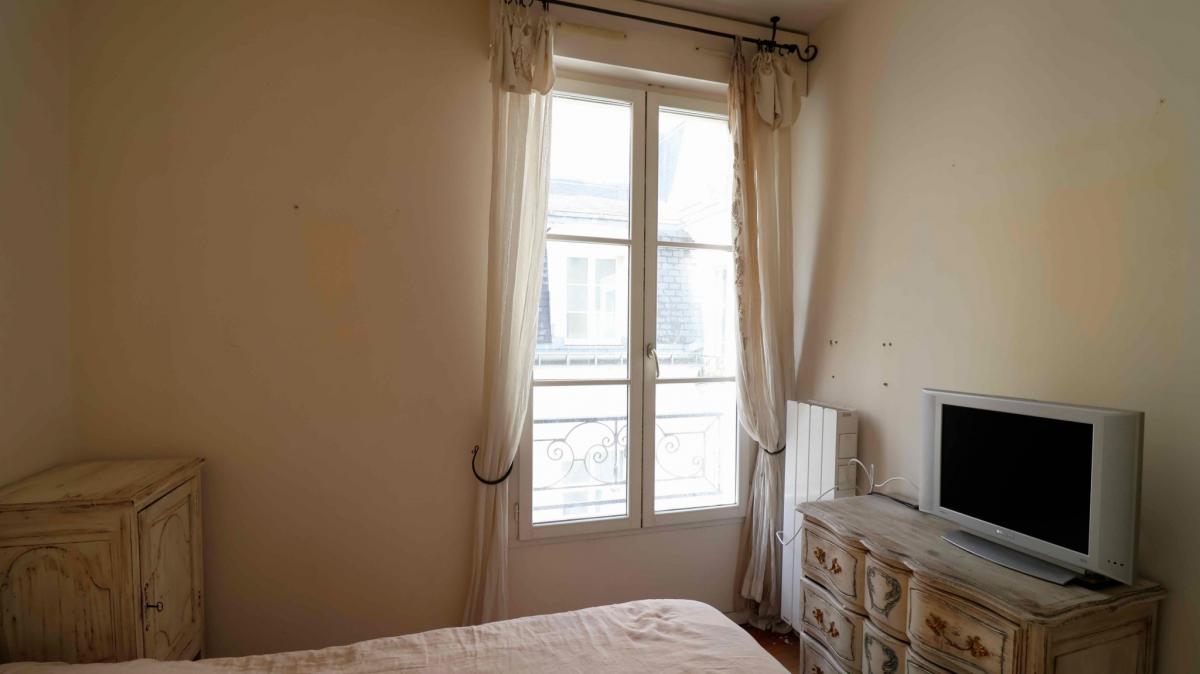 Appartement rénové duplex 2 ch parquet double exposition