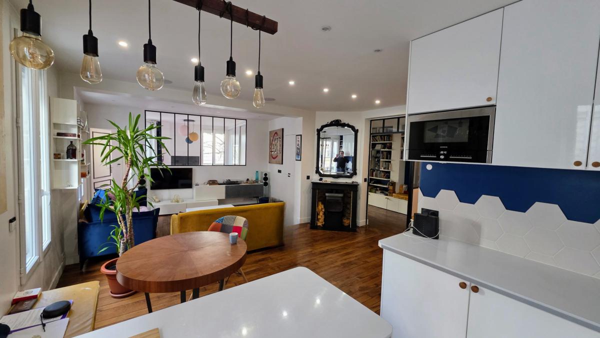 Lamarck appartement rénové lumineux 2 ch + cave