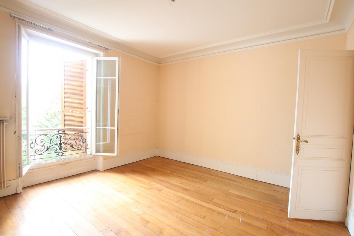 Alésia appartement Haussmanien 2 ch cave ascenseur
