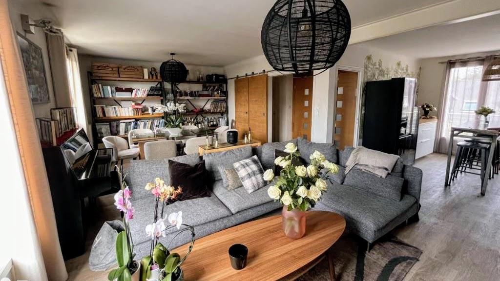 Maison 8 ch jardin proche commerces et écoles