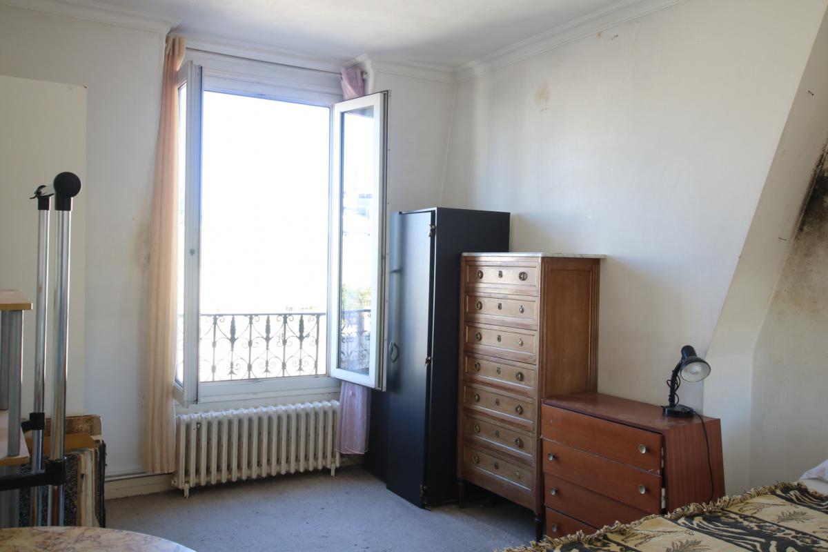La Butte-aux-Cailles appartement-terrasse T1 bis à rénover