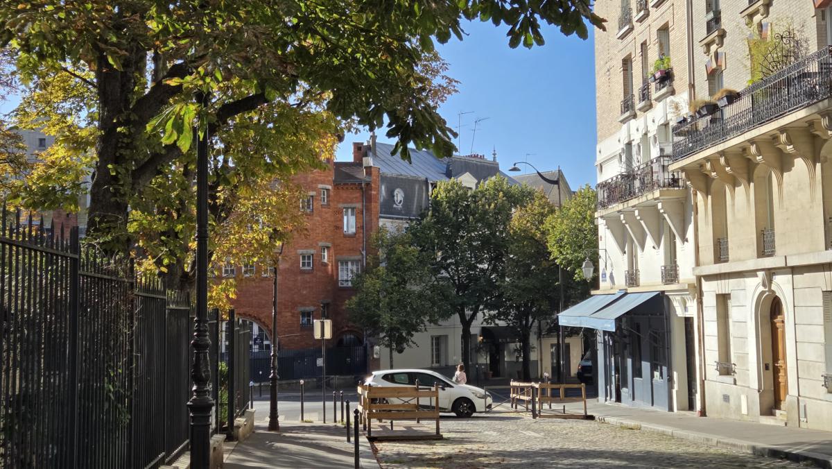 La Butte-aux-Cailles appartement-terrasse T1 bis à rénover