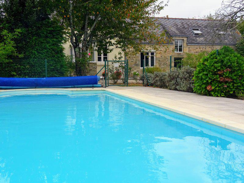 Maison en pierre 4ch, piscine, terrain 2795m2