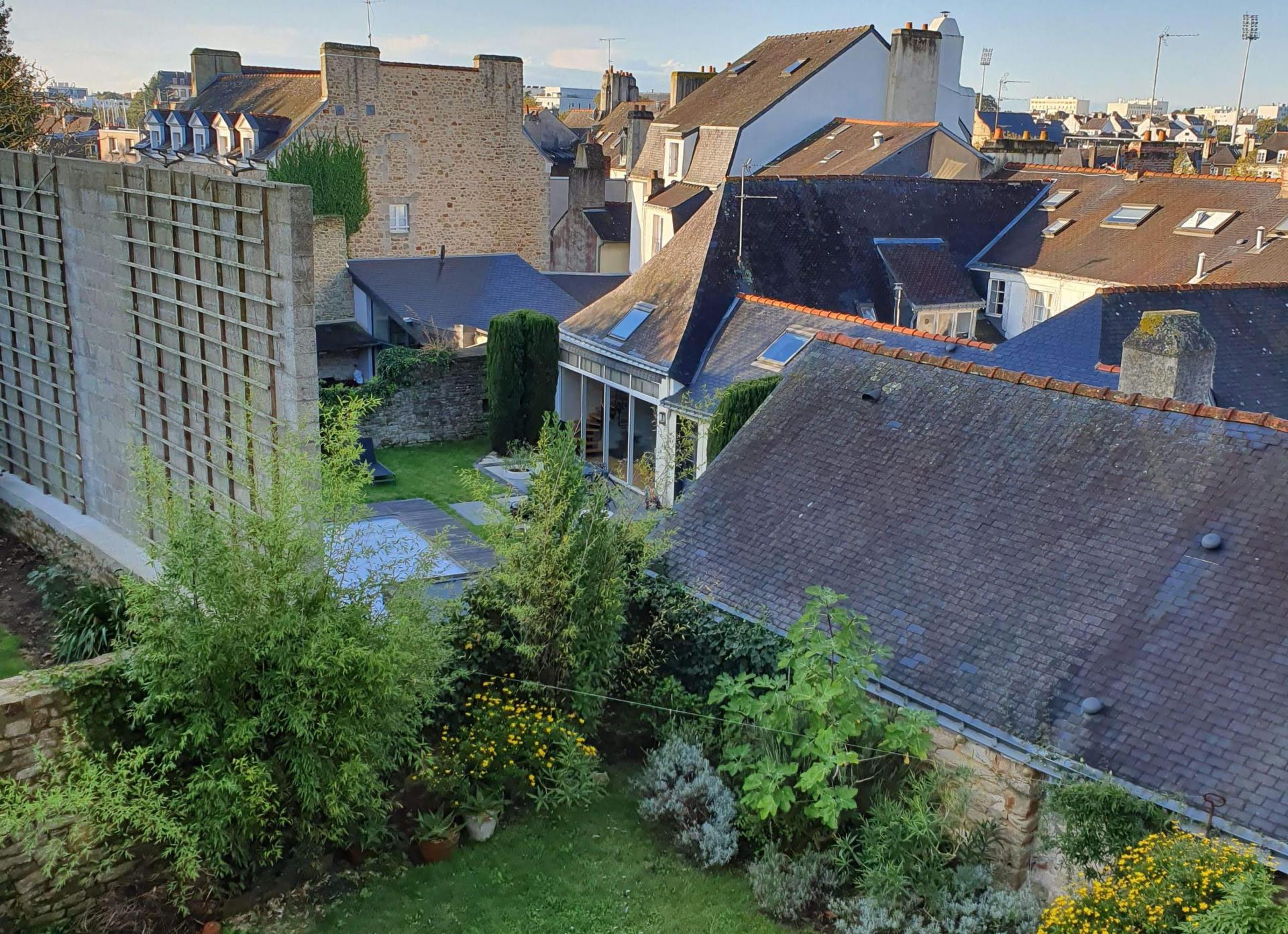 Centre le port appartement ancien rénové 2 ch