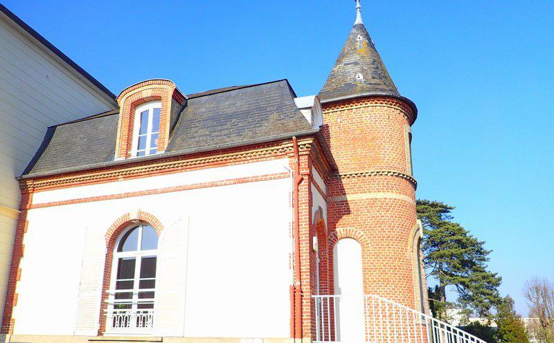 Propriété château normes ERP parc clos 2Ha