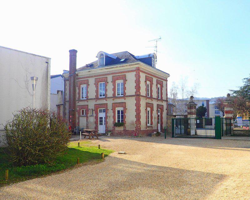 Propriété château normes ERP parc clos 2Ha