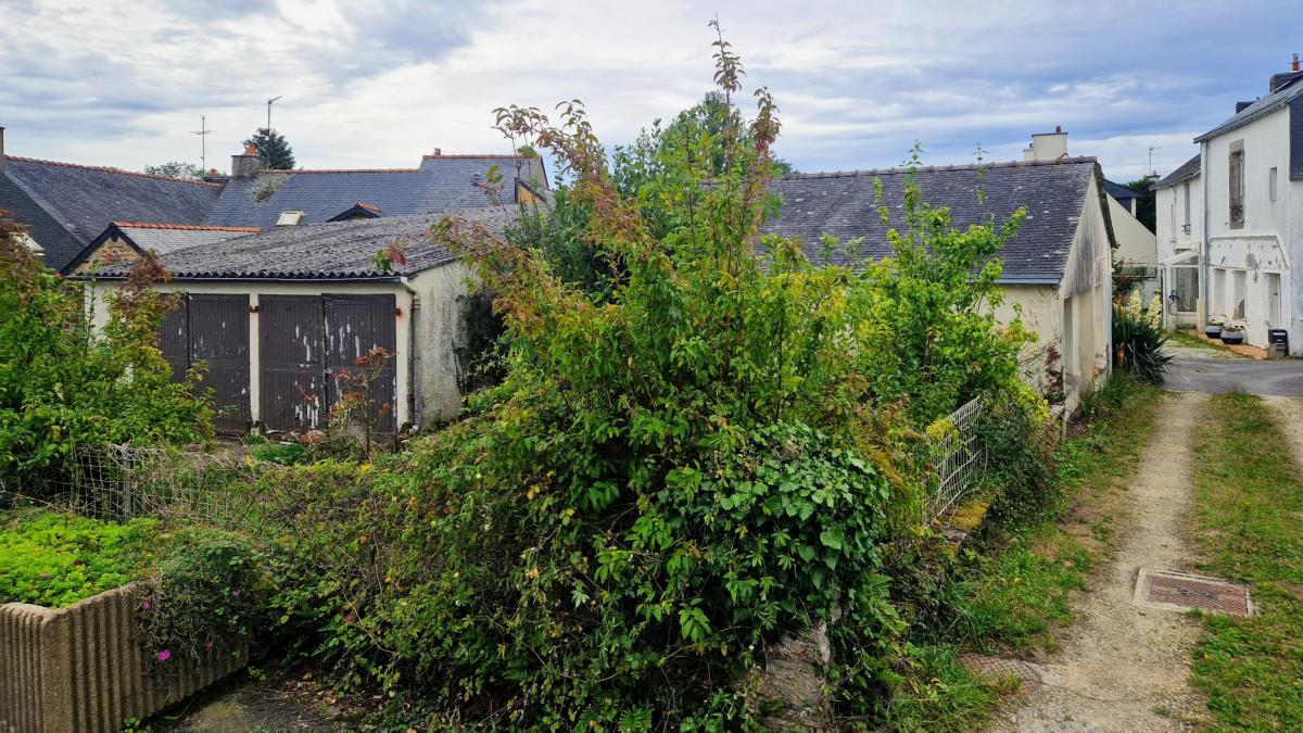  Maison à rénover proche centre Vannes 