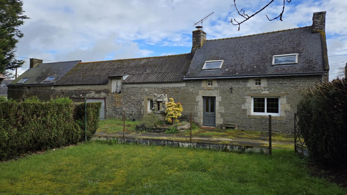 Campagne longère et dépendances possible gîte 