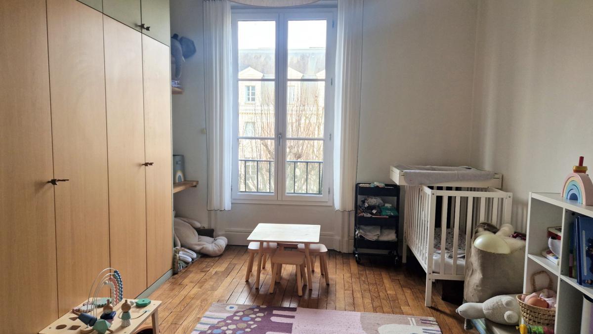 Appartement ancien lumineux 4 ch cave