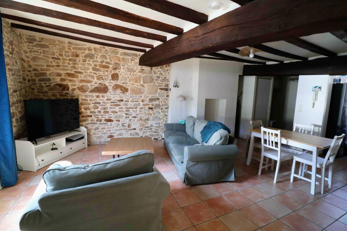 Vannes intra-muros appartement rénové traversant 1 ch