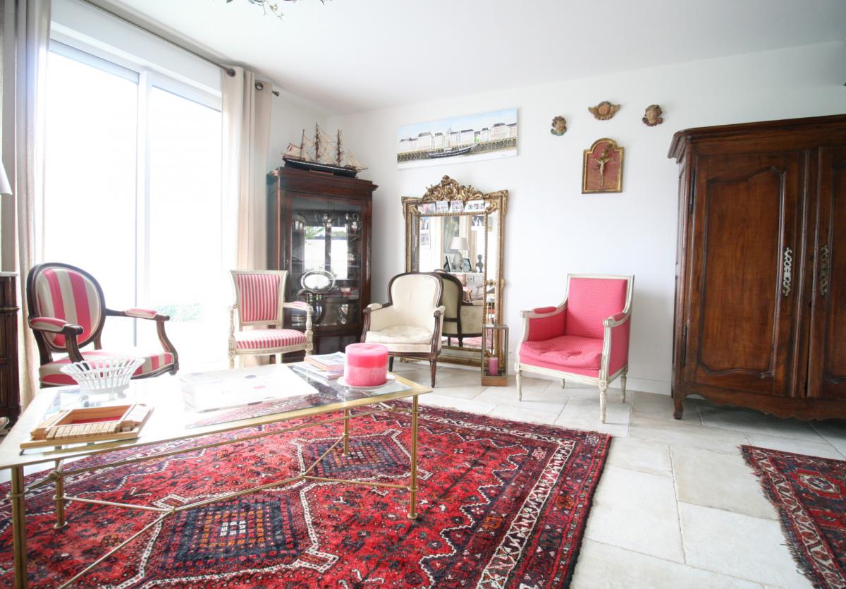 Exclusivité Maison rénovée 5 ch 3 bains jardin garage 