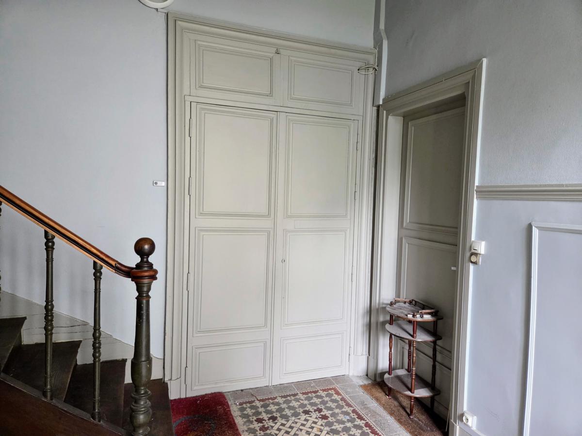 Centre-ville appartement ancien 2 ch lumineux 