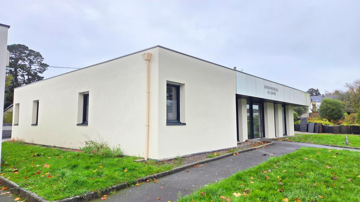 Baud centre-ville maison plain pied PMR + jardin 